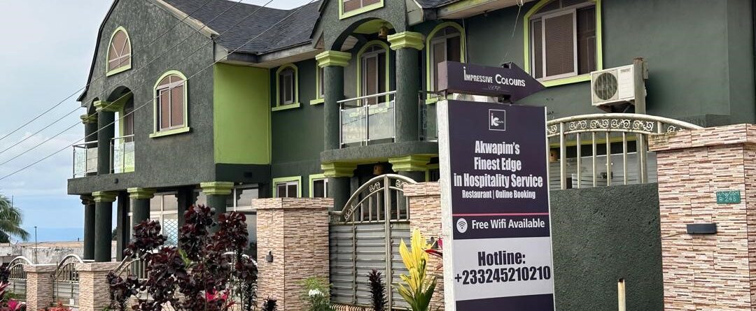 Exterior building entrance of GQ Luxury Hills Apartments