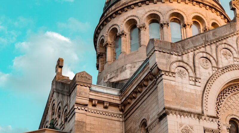 brown concrete building